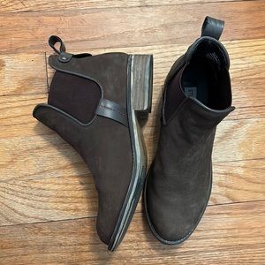 Steve Madden chelsea boots